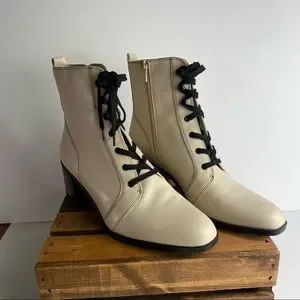 NWT Leather Naturalizer Sevilla Bootie Beige Size 12